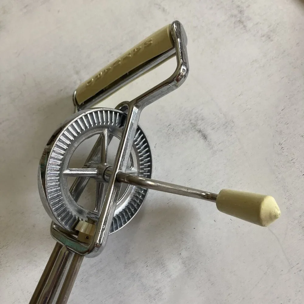 Vintage MAYNARD Egg Beater Mixer Off White Handle Manual Crank No 54 Mid Century
